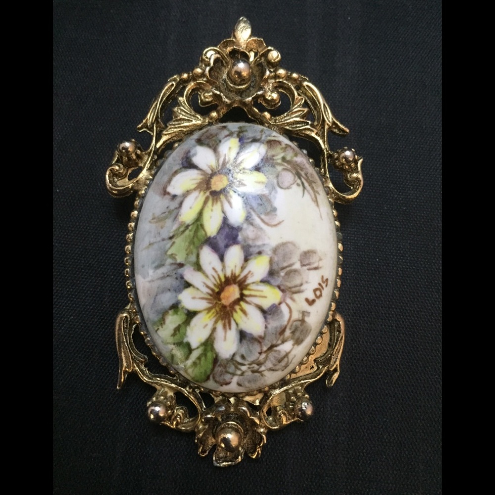 Vintage Hand-painted Floral Brooch / Pendant